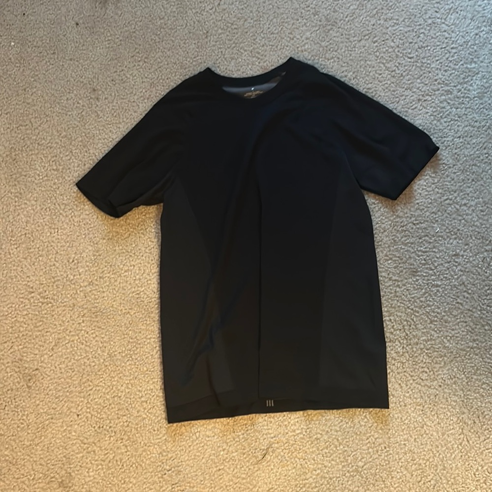 Fabletics men’s black workout tee